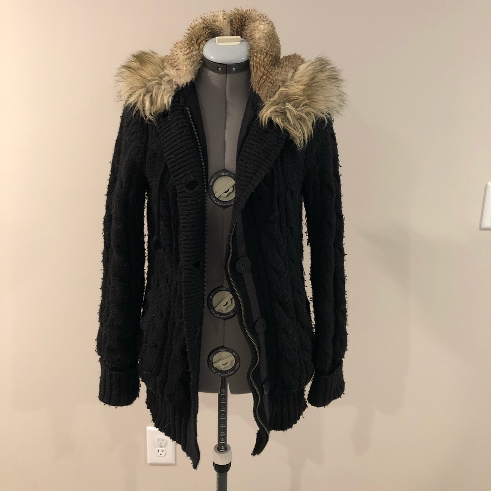American Eagle coat with faux fur lined hood.